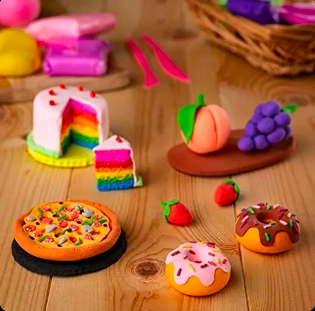 Air-Dry Light Clay! It’s perfect for everything from stress-relief squishing to detailed DIY projects.
