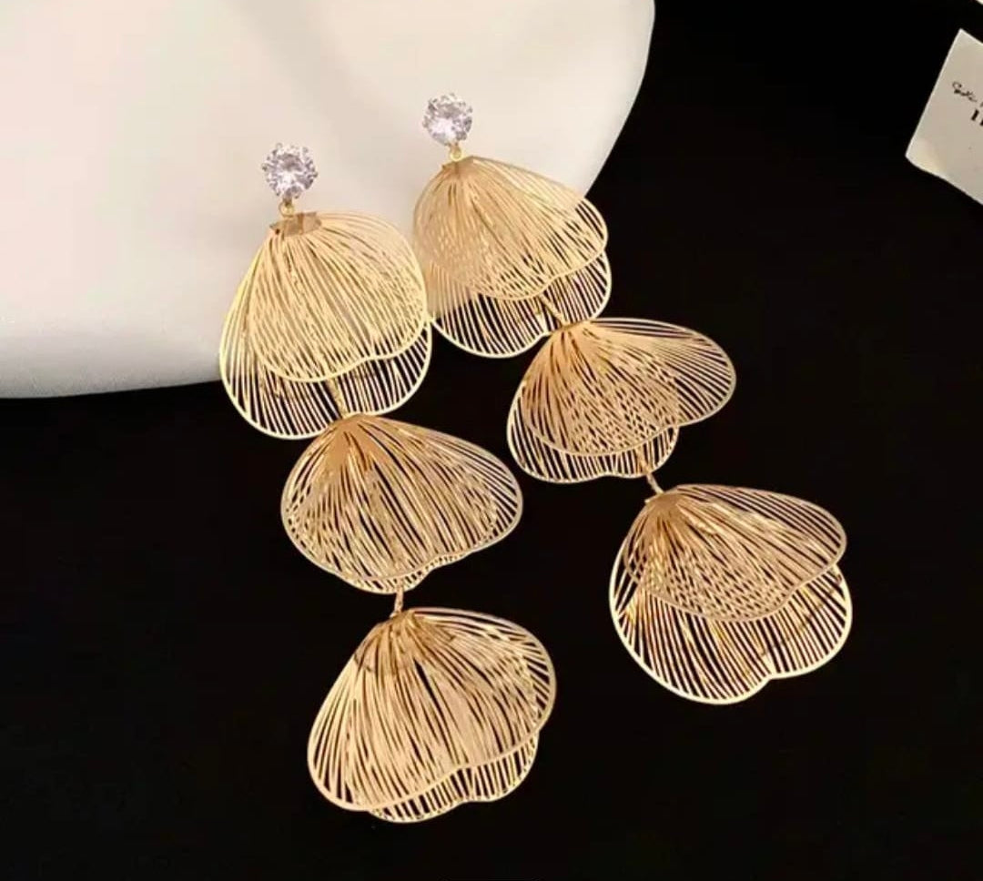 🌿 Statement Leaf Drop Earrings – Anti-Tarnish Luxury Finish