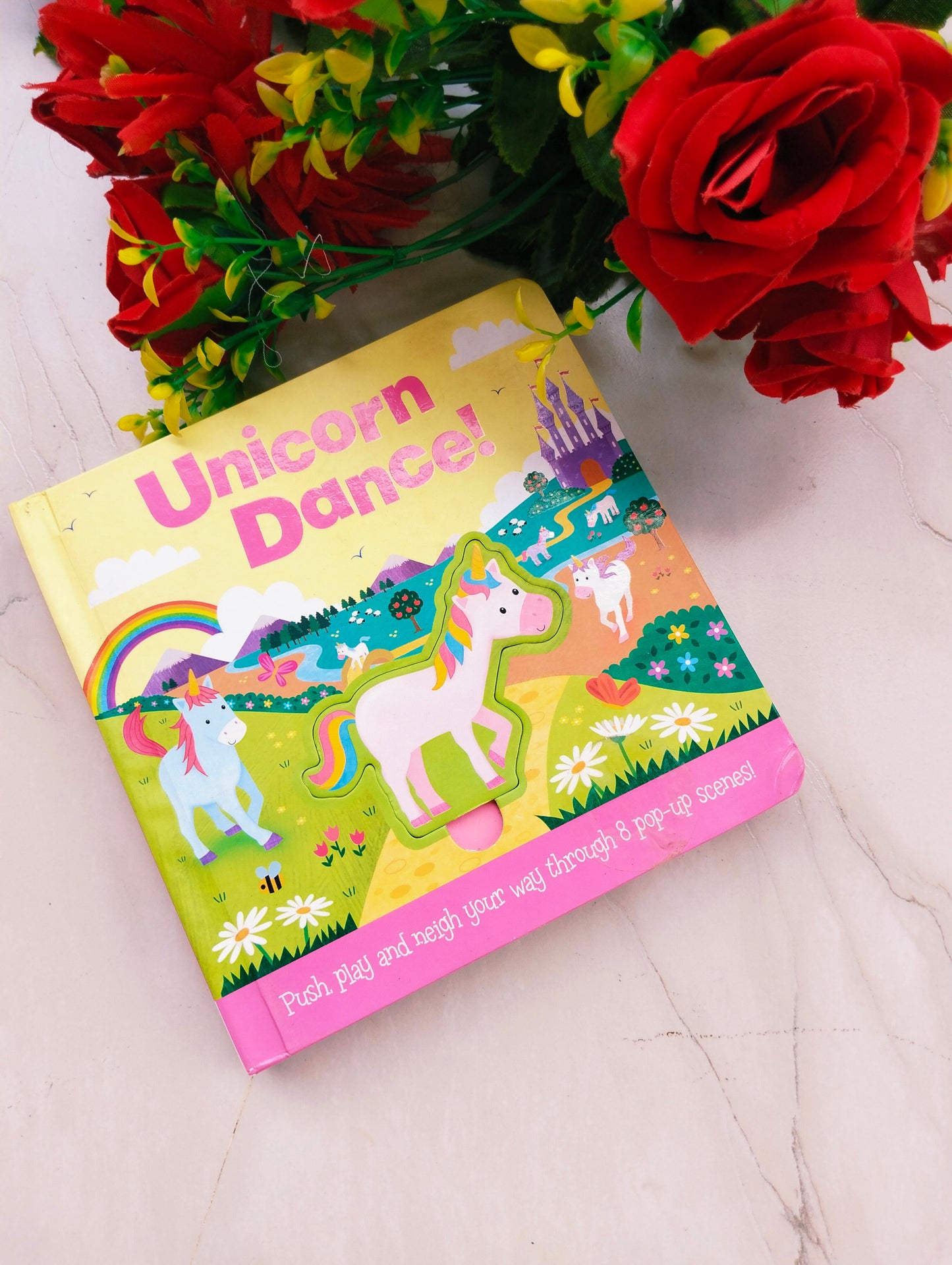 Unicorn Dance! Push and play 📚 book