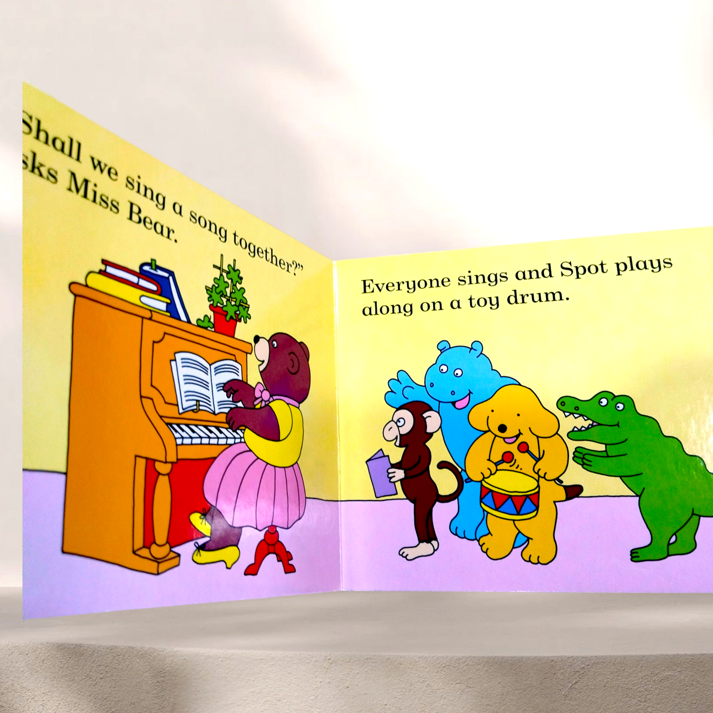 🌈 Spot Loves Nursery – by Eric Hill