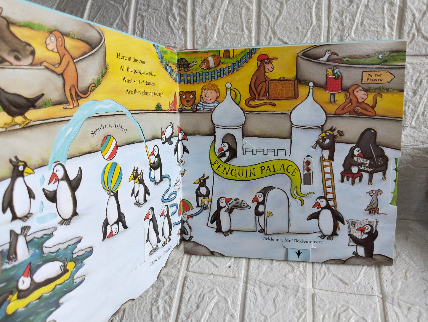 The Tickle Book by Gruffalo